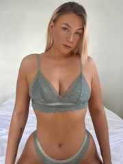 Romantic Lace Triangle Longline Bralette - Mint